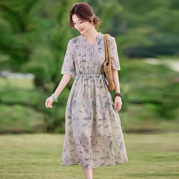 小个子苎麻碎花连衣裙女2025新款轻奢高级感夏季气质棉麻裙子薄款