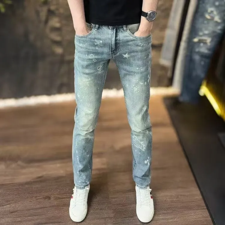 潮牌印花牛仔裤男士春夏新款水洗怀旧小脚裤时尚修身欧货休闲长裤