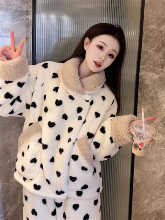 法兰绒睡衣女款2025新款加厚冬季爱心珊瑚绒保暖家居服套装可外穿