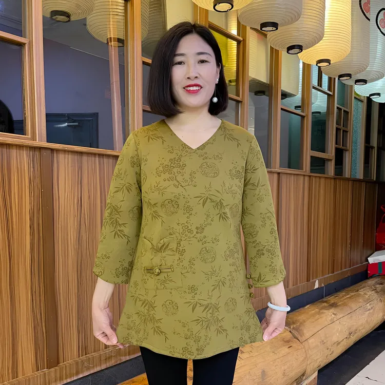 早春时尚七分袖拼接气质款V领大码复古新款宽松盘扣中长款上衣