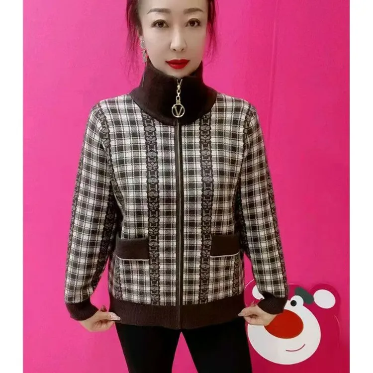 妈妈春秋外套新款洋气拉链格子宽松休闲中老年夹克衫上衣时尚夹克