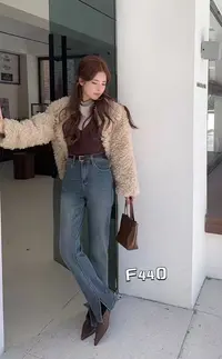 2025新款加绒高腰窄版直筒牛仔裤女复古修身显瘦开叉长裤子F440