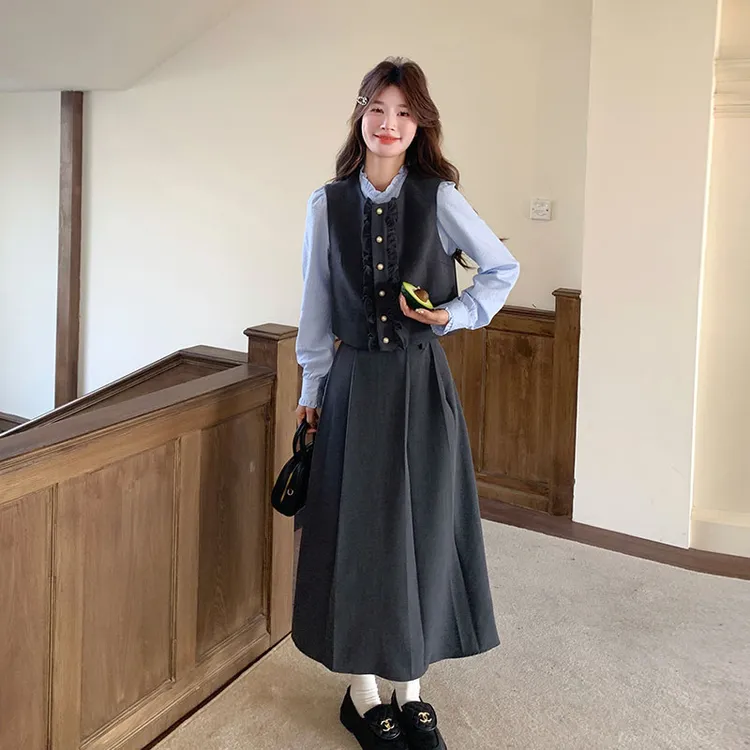 灰色学院风三件套女士2025早春新款木耳边马甲衬衫显瘦半身裙套装