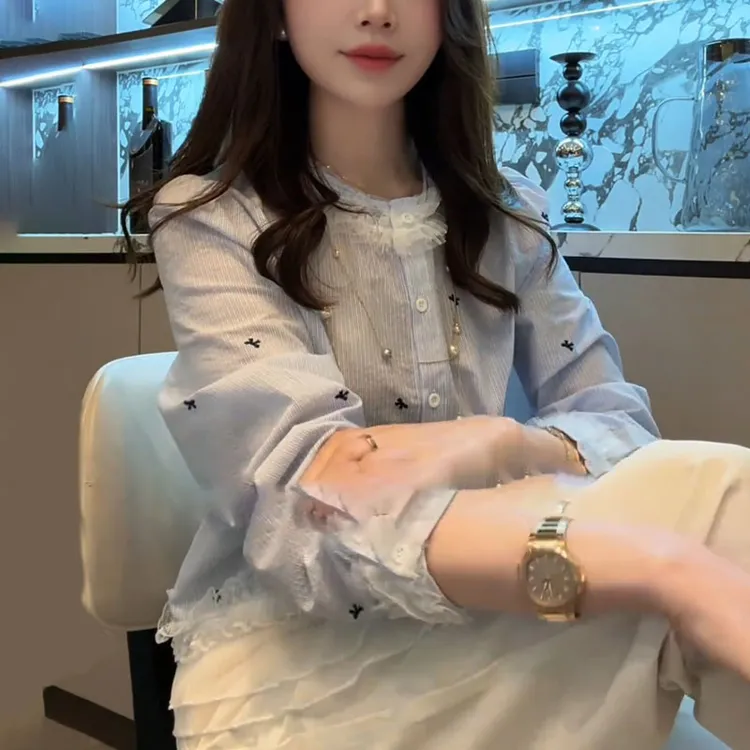 圆领条纹衬衫女夏季2025新款时尚宽松显瘦减龄洋气木耳边长袖上衣