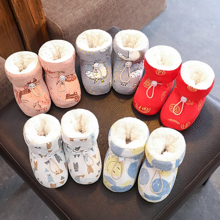 冬季婴儿鞋子0-6-9个月软底加绒加厚男女宝宝婴幼儿鞋子不掉脚1岁