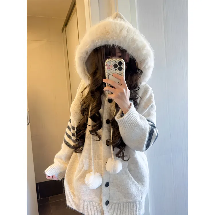 保暖加厚时尚针织开衫女款爆款秋冬毛领连帽设计感毛衣外套