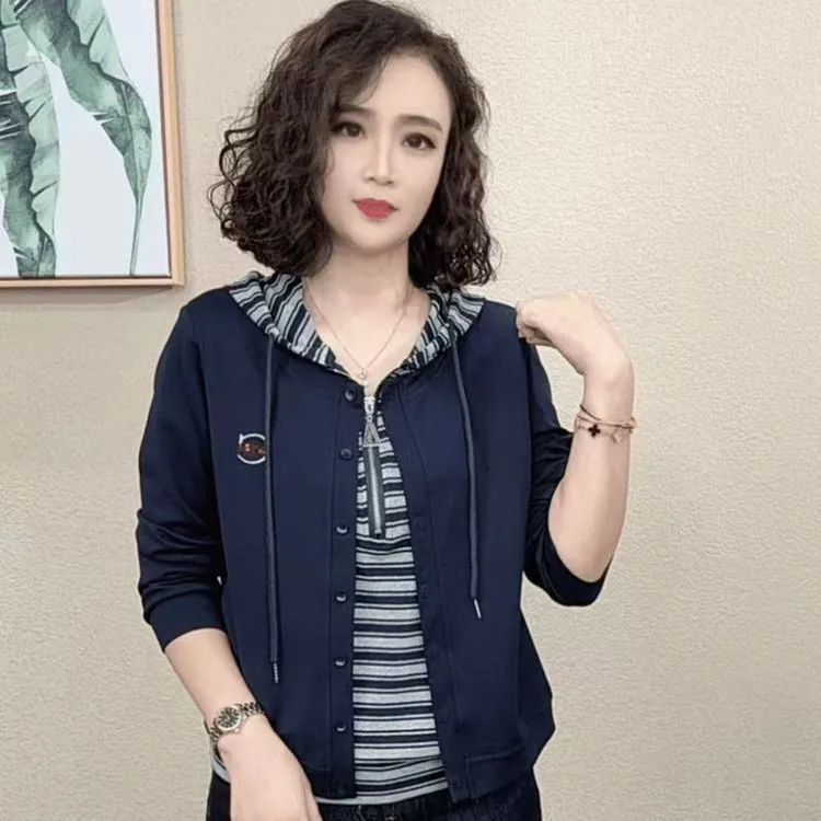撞色连帽卫衣女2025秋季新款宽松显瘦外穿时尚妈妈长袖假两件上衣
