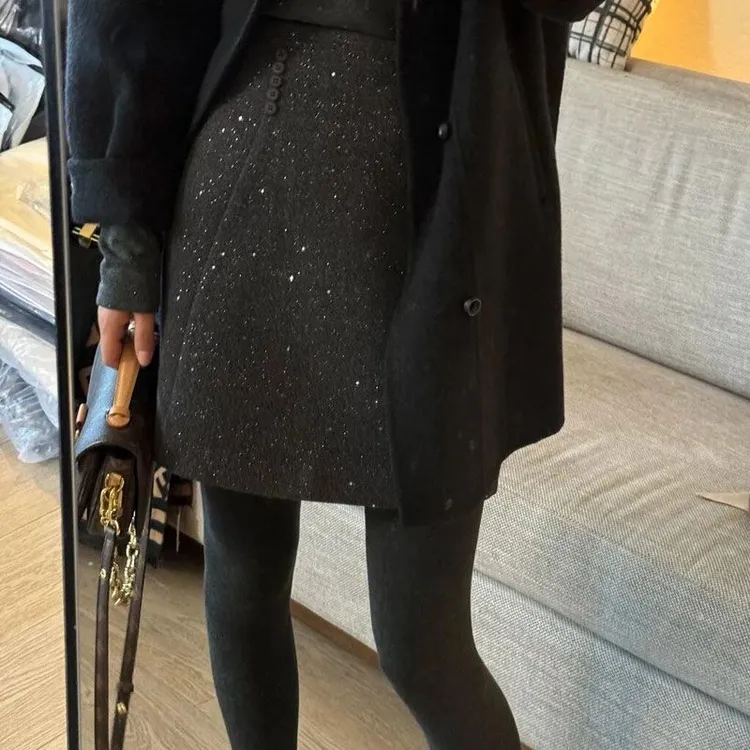 毛呢半身裙女高级时尚冬日繁星秋冬新款高腰显瘦百搭A字裙短裙子