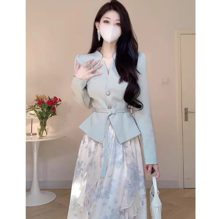 炸街小香风2025春季新款女装时尚穿搭气质显瘦西装上衣百褶裙子