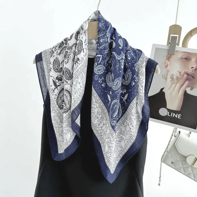 有鲤自制 时尚是个轮回蓝白腰果经典款 柔软舒适68cm中方巾