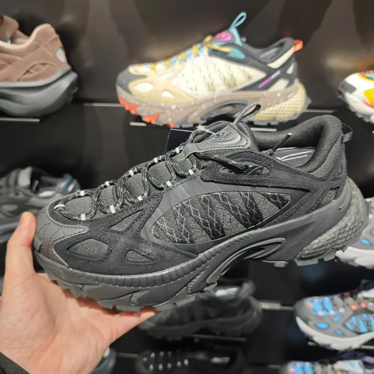 ZIGZAG王一博联名上脚休闲舒适运动鞋SV专供限定款