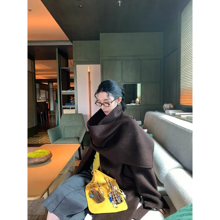 区区欧阳 两穿围巾100羊毛双面呢大衣女冬季加厚长款呢子毛呢外套