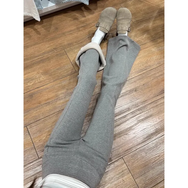 灰色羊羔绒微喇叭裤女秋冬低腰修身显瘦紧身休闲瑜伽运动马蹄卫裤