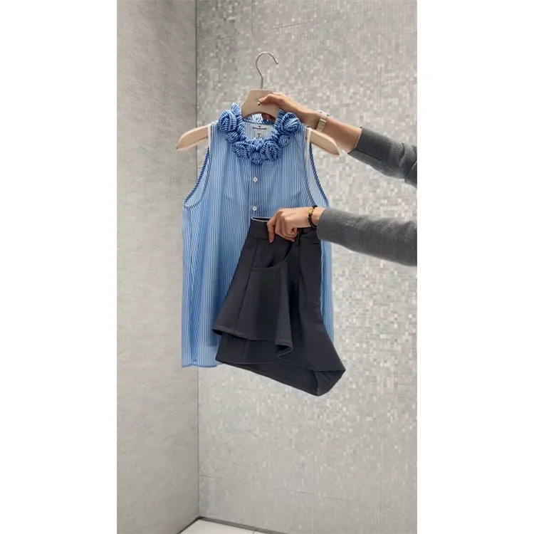 法式别致独特漂亮蓝色条纹上衣女夏季复古小众显瘦百搭短裙两件套