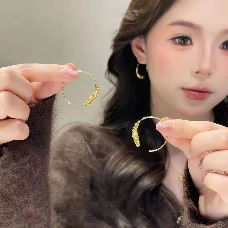 简约时尚金色麦穗耳钉2026新款爆款高级感耳环小众时尚气质耳饰