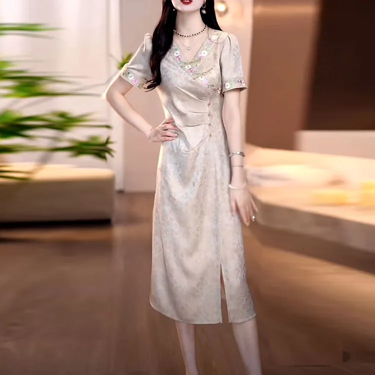 透孔花萝缎时尚洋气国风礼服裙2025夏新款修身遮肉减龄显瘦连衣裙