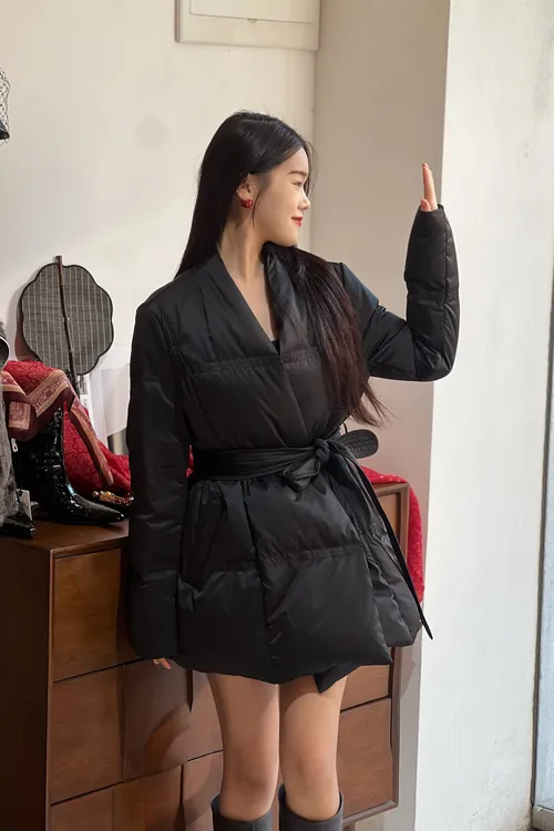 【万哥精选】v领收腰腰带简约款一手长鹅绒服羽绒服