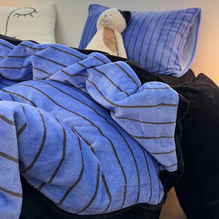 ins风条纹深蓝冬季牛奶绒双面绒床上四件套新款加厚保暖被套床单
