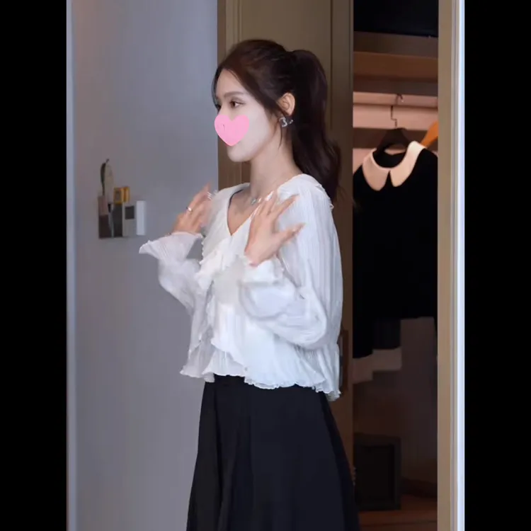 张元一同款女装法式甜美荷叶边V领衬衫女初秋小众设计感宽松上衣