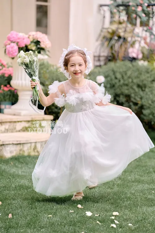 实体店高品质公主裙带头纱超软仙女款