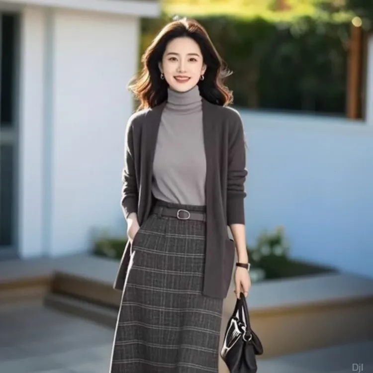 高级感独特别致超好看针织开衫毛衣女中长款2025秋冬新款通勤外套