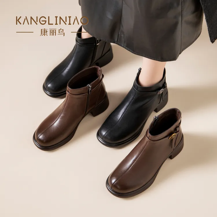 真皮舒适不累脚妈妈鞋短靴加绒洋气防滑中老年棉鞋皮鞋女靴秋冬款