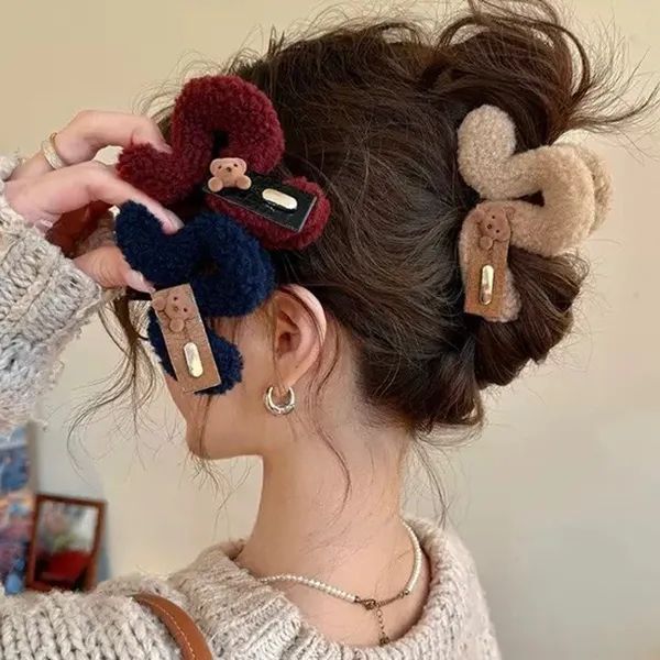 高级感毛绒小熊几字抓夹女优雅高马尾发夹2025新款后脑勺鲨鱼夹