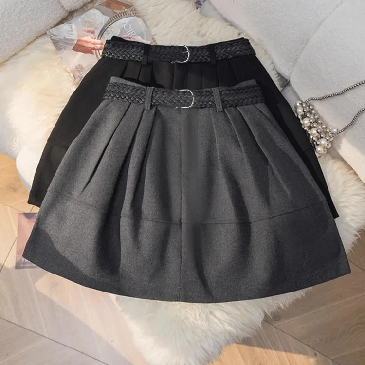 高级感灰色毛呢蓬蓬短裙女2025早秋新品口袋高腰A字裙显瘦半身裙