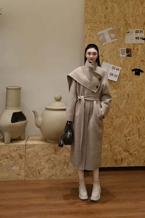 【YJXD】DIANAVEVINA2025秋冬新品可拆卸围巾百搭大衣女长款外套