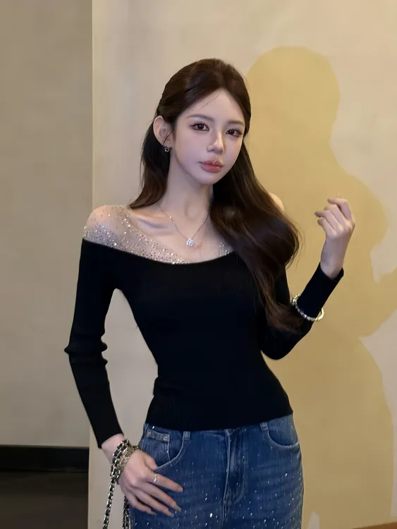 韩系性感露肩大V领长袖针织衫女秋冬打底修身显瘦小众设计感上衣