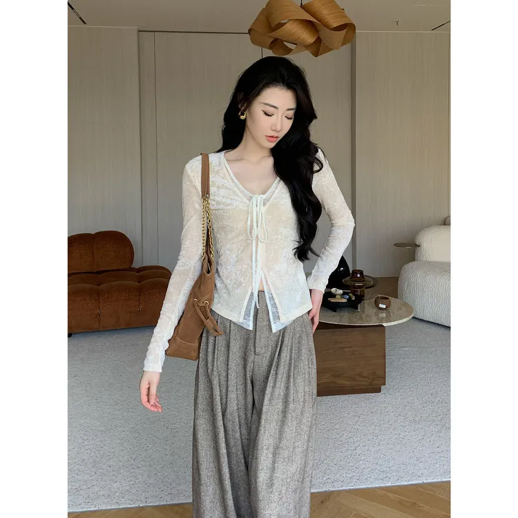 JIJINQI法式复古设计感小众长袖V领假两件蕾丝上衣女JD10SZPT1800