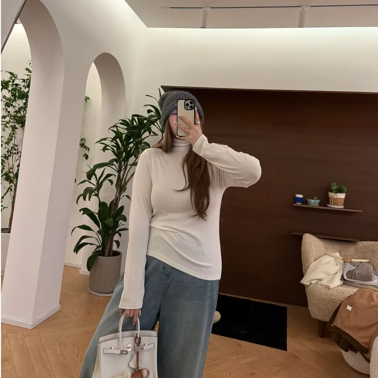 【瘦瘦】大码高领正肩内里磨毛显瘦百搭袖口扣子装饰套头打底S02253