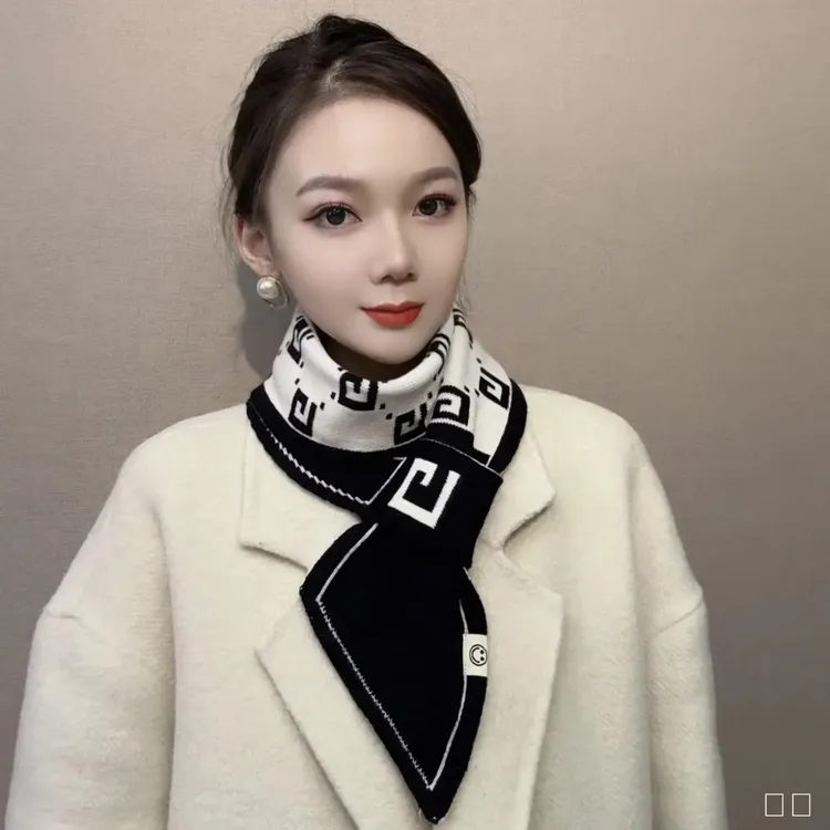 懒人围巾女2025秋冬新款网红披肩高级感韩版百搭加厚保暖护颈围脖