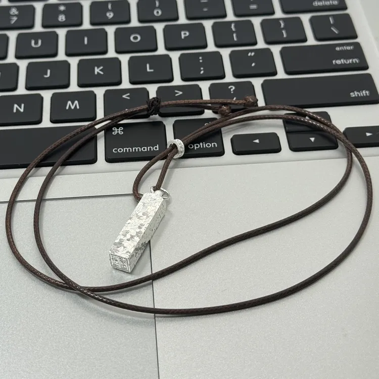 吊坠足银 吊坠足银 足银碎冰冰四方来财简约银条项链