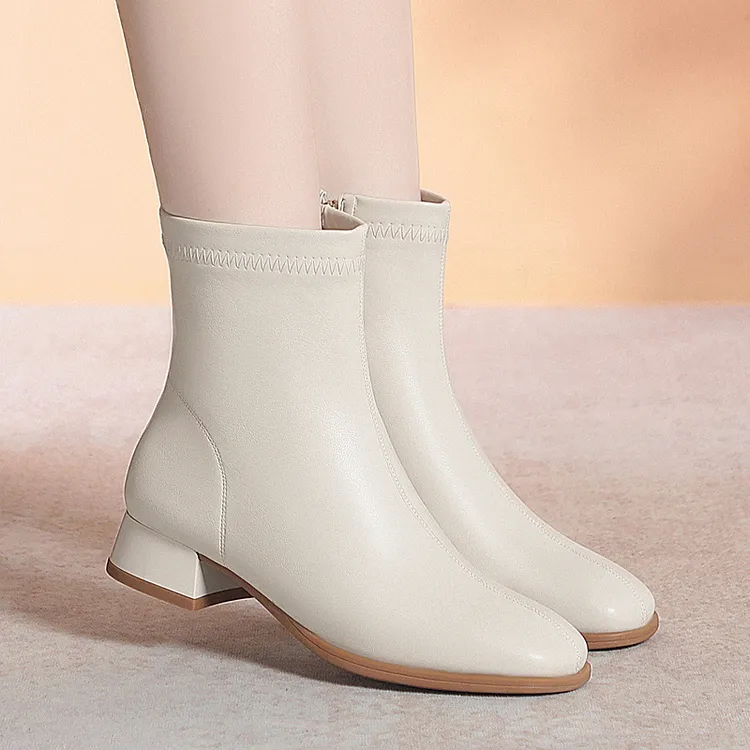 软底百搭中年妈妈鞋秋冬加绒瘦瘦靴白色短靴女春秋单靴粗跟马丁靴