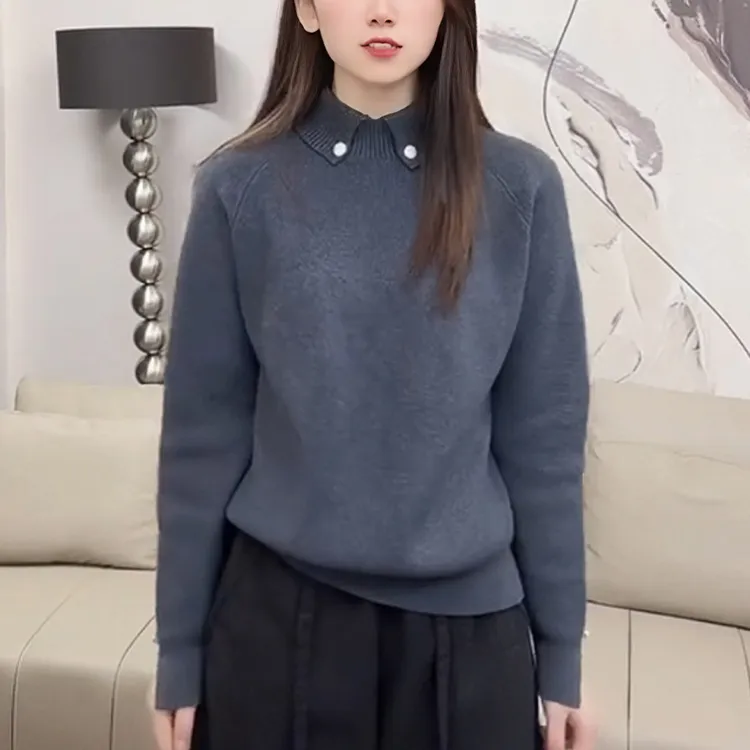 女士翻领灰色毛衣2025秋冬新款高级感洋气显瘦减龄针织衫打底上衣