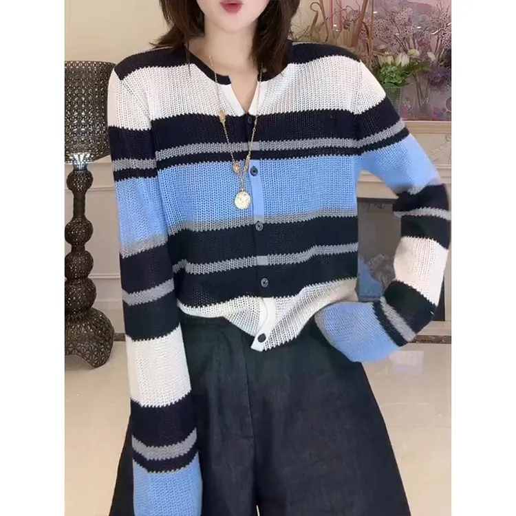 早秋季镂空条纹针织开衫时尚减龄长袖上衣洋气超好看宽松显瘦外搭