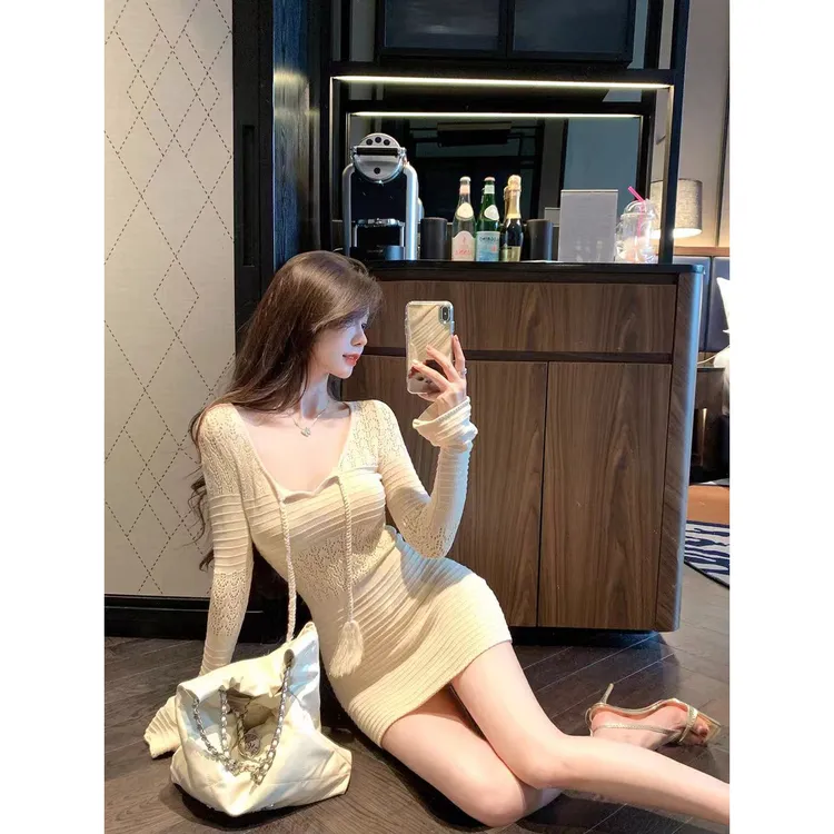 小香风名媛法式气质收腰显瘦镂空性感包臀短裙纯欲辣妹针织连衣裙