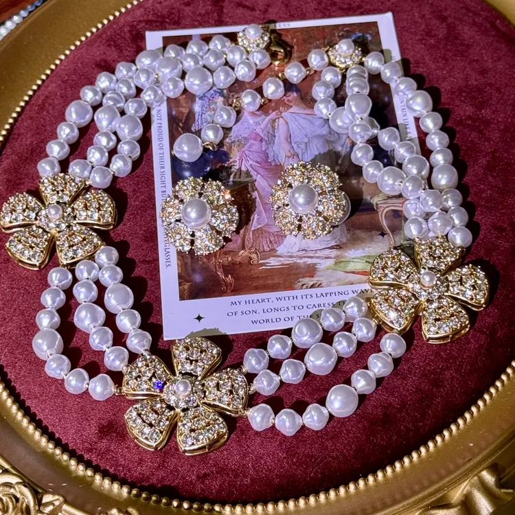 铜合金项链 “白月光”法式小香风耳钉多层项链毛衣链满钻花朵耳饰