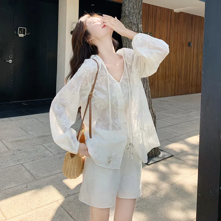 米白色蕾丝刺绣防晒长袖上衣阔腿裤套装两件套女夏法式氛围感穿搭