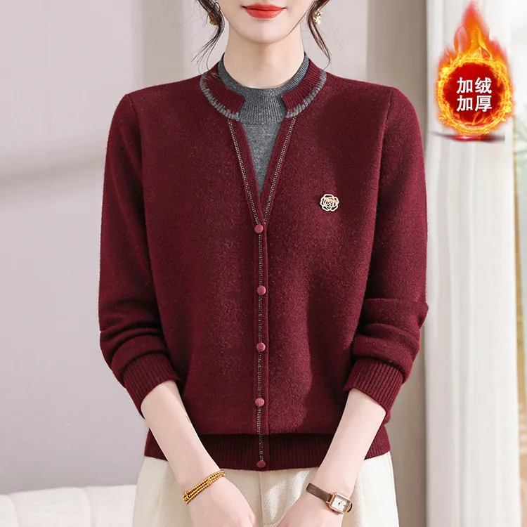 妈妈冬装假两件加绒加厚毛衣过年新衣服中老年女一体绒保暖打底衫