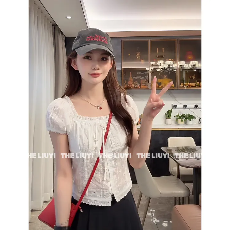 【LIUYI】 新品花边刺绣镂空木耳边系带上衣56076