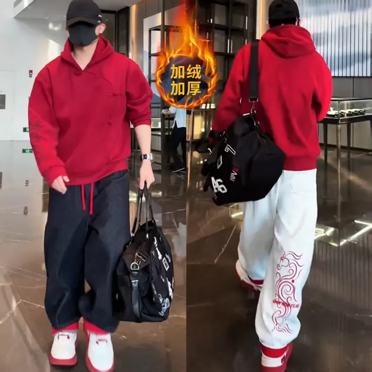 马年大吉中式盘扣刺绣时尚连帽加绒卫衣撞色卷边牛仔裤休闲套装男