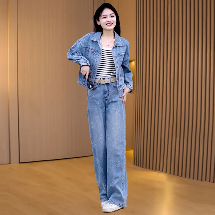 【可蓓儿】轻奢高级感时尚牛仔套装2025秋冬新款今年流行小个妈妈装