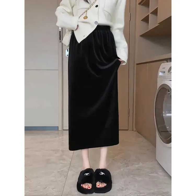 小个子时尚简约直通半身裙女秋冬新款高级感百搭纯色加绒包臀裙子