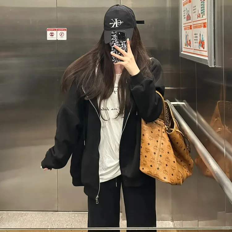 黑色高级感银狐绒卫衣女秋冬加绒加厚小众设计美式复古连帽外套