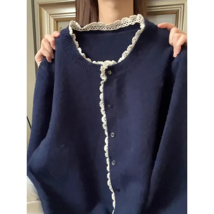 韩系圆领撞色拼接花边毛衣针织开衫女秋季高级感软糯宽松慵懒上衣