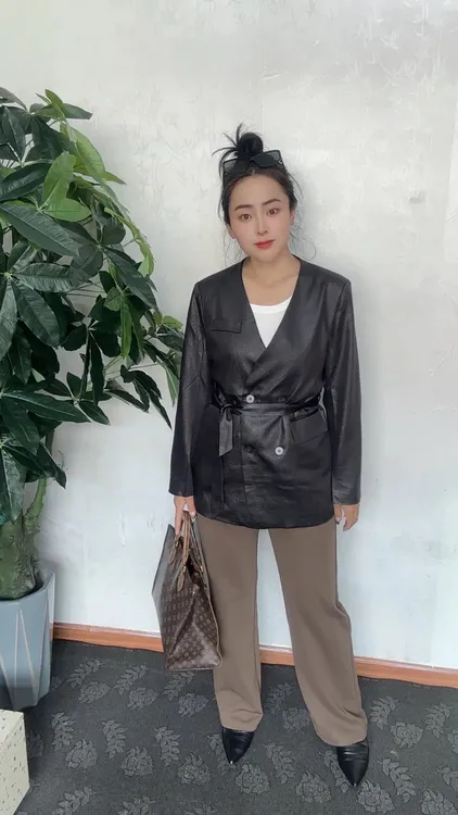 （31）秋款韩系减龄百搭高级感显瘦V领撞色袖口女士西装外套