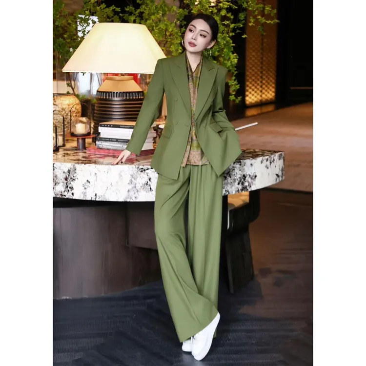 秋季新款高级感女神范绿色西装套装时尚职业装设计感阔腿裤两件套
