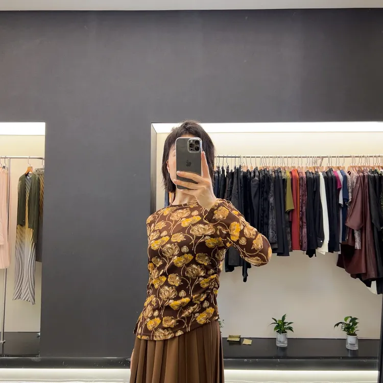 茜茜服饰秋季新款高贵小衫显瘦时尚印花长袖洋气减龄气质上衣